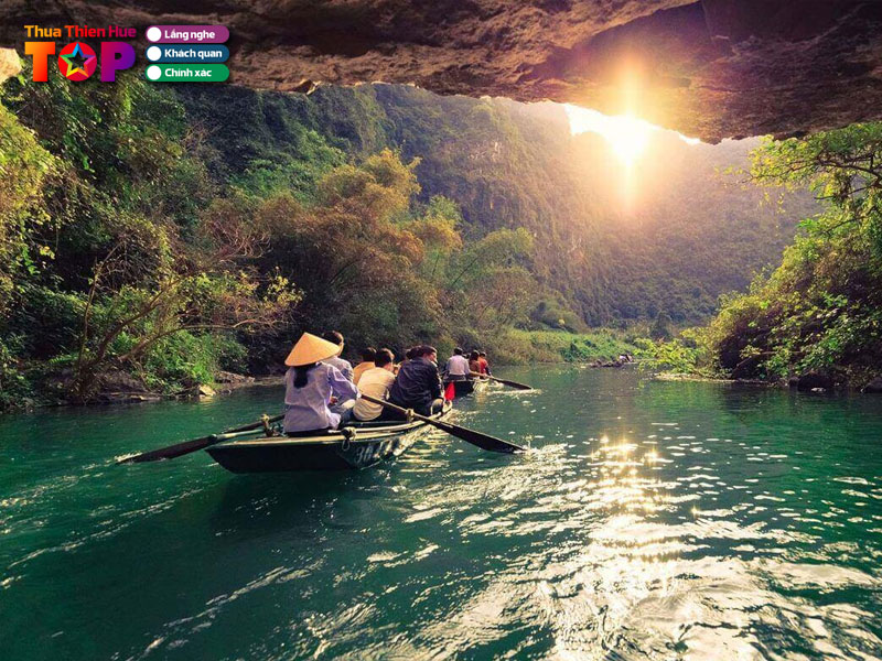 Mientrung-tourism-huetoplist