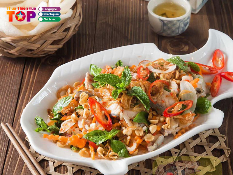 Quan-ngu-pho-huetoplist