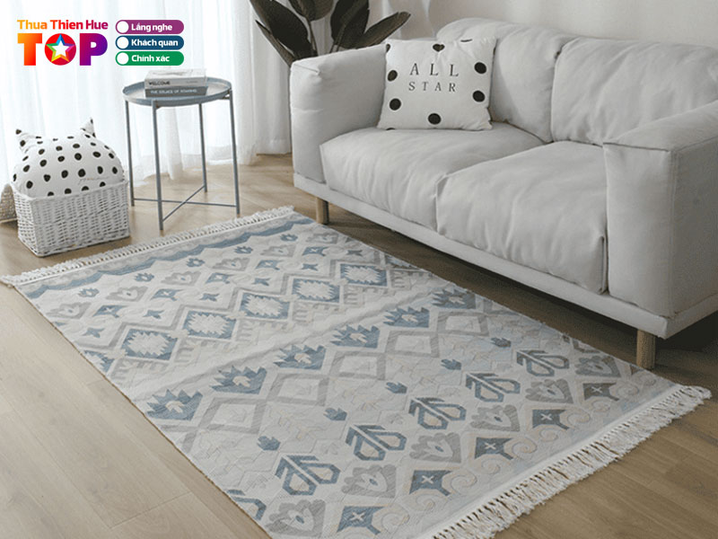 Mot-so-kinh-nghiem-khi-di-mua-tham-trai-san-huetoplist