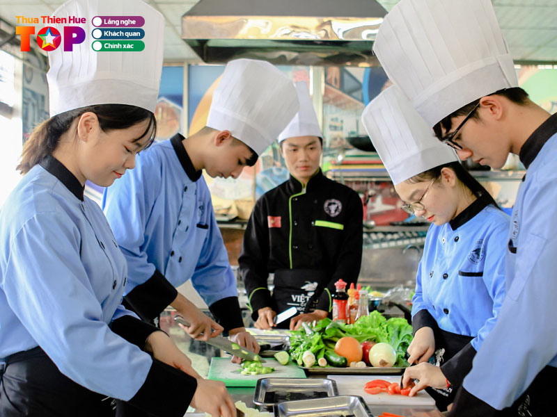 Mot-so-tieu-chi-khi-lua-chon-lop-day-nau-an-huetoplist