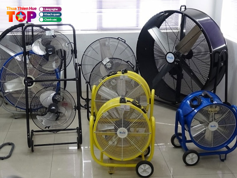 Mot-so-kinh-nghiem-khi-di-mua-quat-cong-nghiep-huetoplist