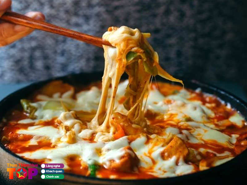 Tieu-chi-khi-chon-quan-ga-cay-pho-mai-de-thuong-thuc-huetoplist