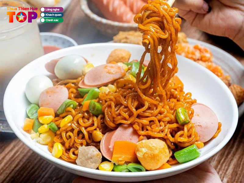 Nhung-tieu-chi-khi-chon-quan-mi-tron-de-thuong-thuc-huetoplist