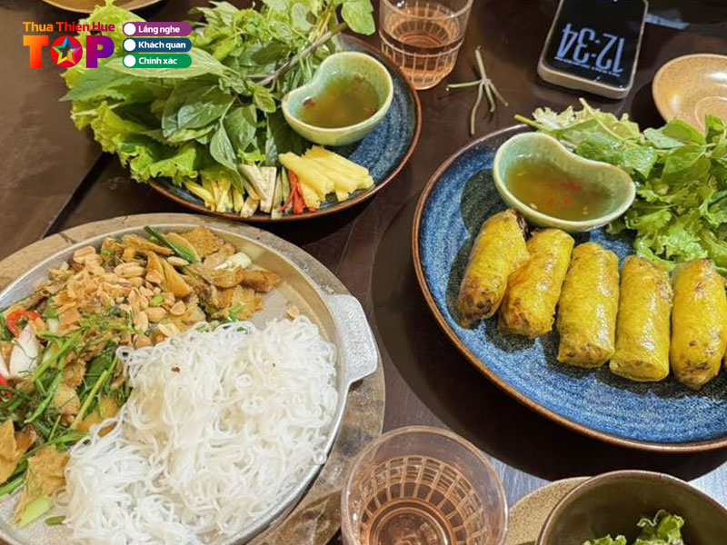 Nhung-tieu-chi-khi-lua-chon-quan-chay-de-trai-nghiem-huetoplist