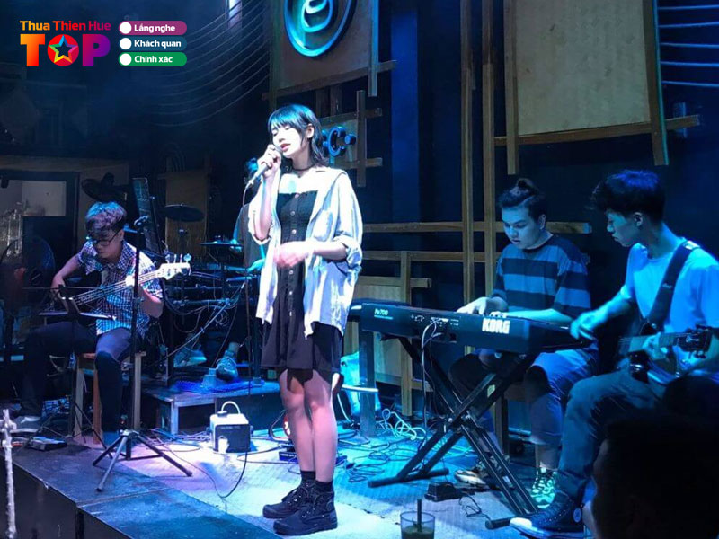Huong-dan-lua-chon-va-meo-trai-nghiem-tu-dan-ban-dia-huetoplist