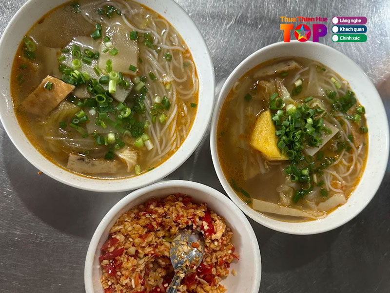 Bun-cha-ca-a-co-huetoplist