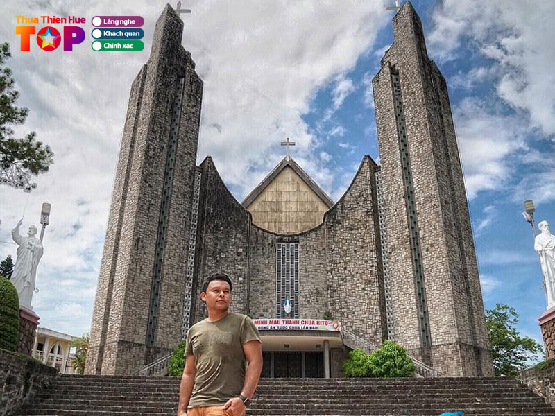 Check-in-nha-tho-phu-cam-hue-huetoplist