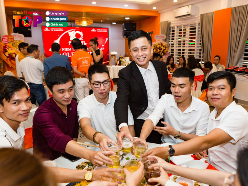 Cong-ty-eagle-media-huetoplist