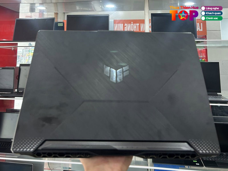 Cua-hang-laptop-tran-le-huetoplist