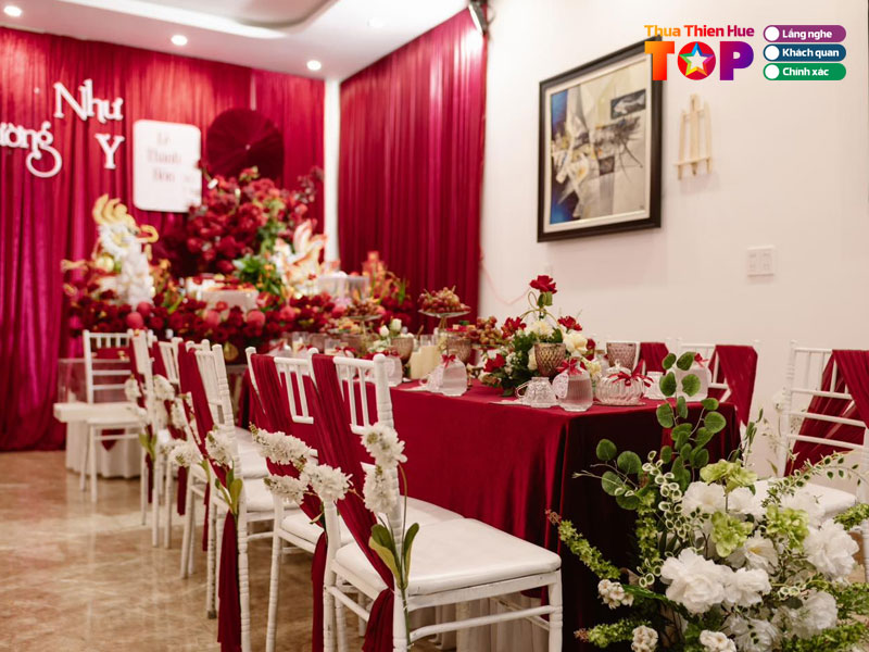 Cuoi-hoi-tron-goi-an-nhien-huetoplist