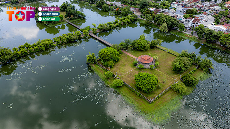 Ho-tinh-tam-diem-den-yen-binh-giua-kinh-thanh-hue-huetoplist