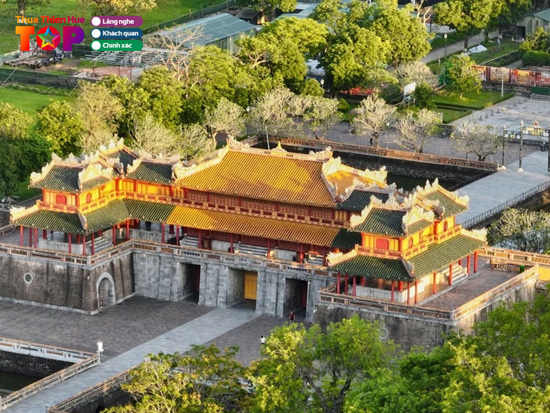 Mot-vai-diem-du-lich-hap-dan-gan-cau-truong-tien-hue-huetoplist