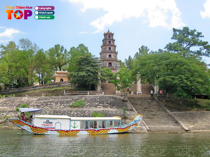 Mot-vai-diem-du-lich-hap-dan-gan-dien-hon-chen-huetoplist