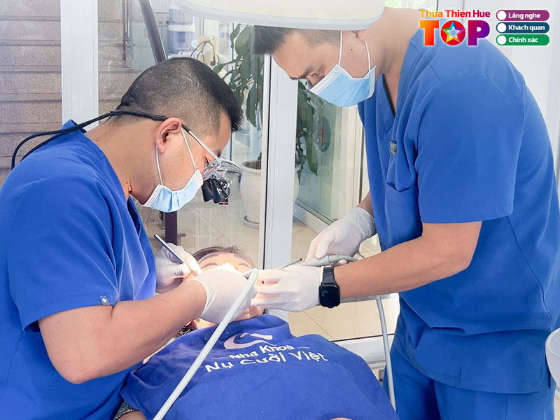 Nha-khoa-nu-cuoi-viet-huetoplist