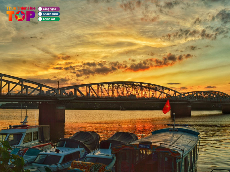 Nhung-trai-nghiem-thu-vi-tai-cau-truong-tien-huetoplist