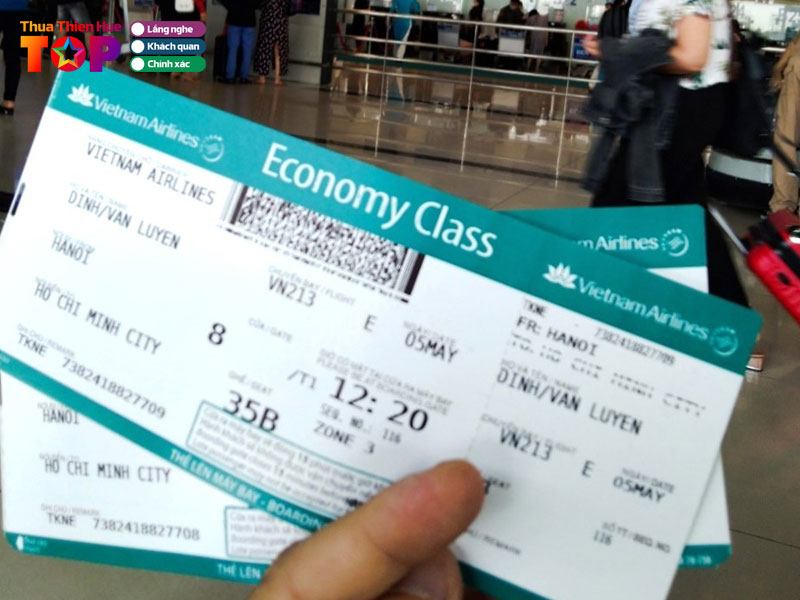 Phong-ve-may-bay-diem-pham-huetoplist