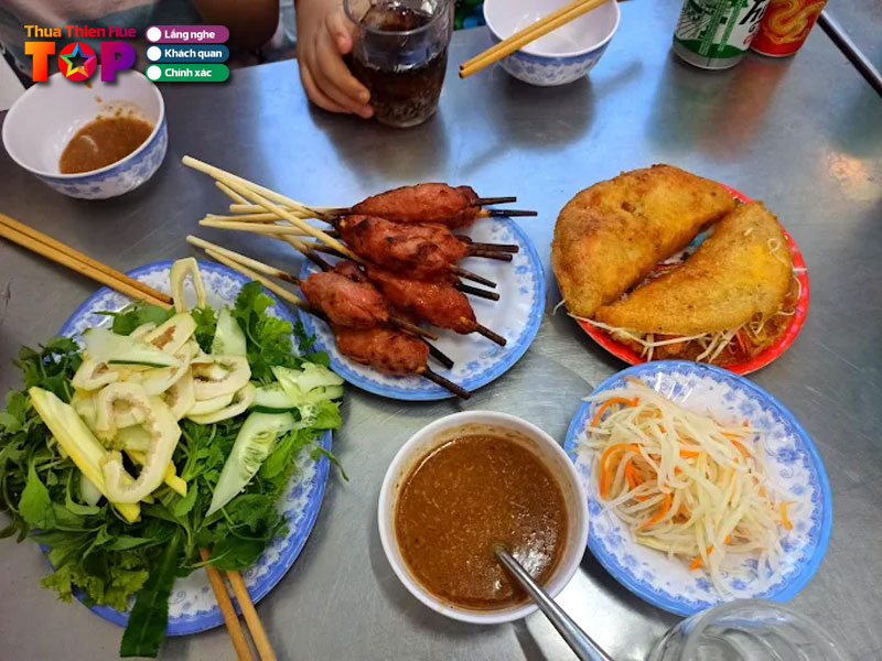 Quan-an-tai-phu-huetoplist