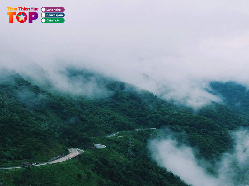 Tham-quan-hai-van-quan-huetoplist