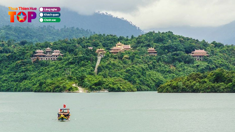 Top-10-khu-du-lich-sinh-thai-hue-dep-me-ly-di-la-nho-huetoplist