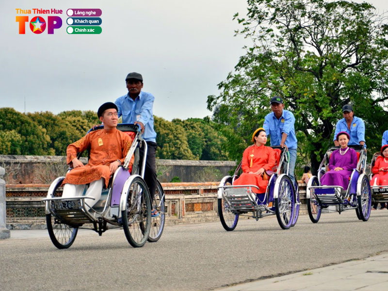 Trai-nghiem-ngoi-xich-lo-ngam-canh-huetoplist