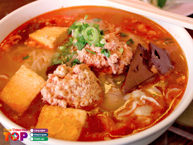 Huong-dan-lua-chon-va-meo-trai-nghiem-tu-dan-ban-dia-huetoplist