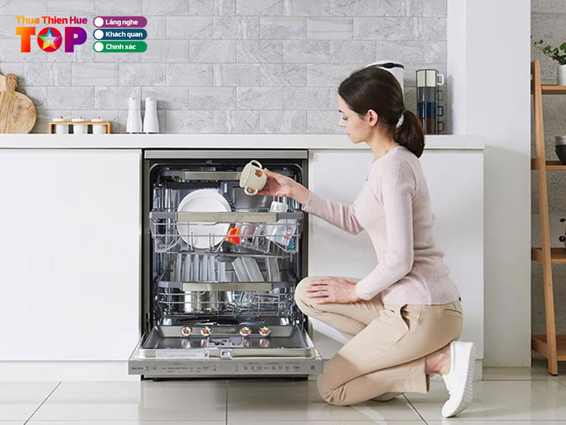 Cua-hang-fpt-shop-huetoplist