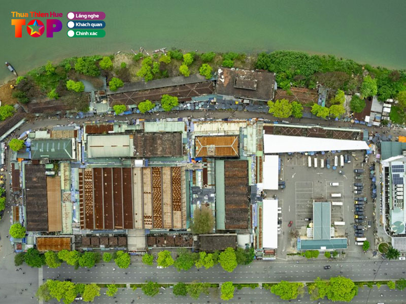 Kham-pha-cho-co-voi-kien-truc-doc-dao-huetoplist