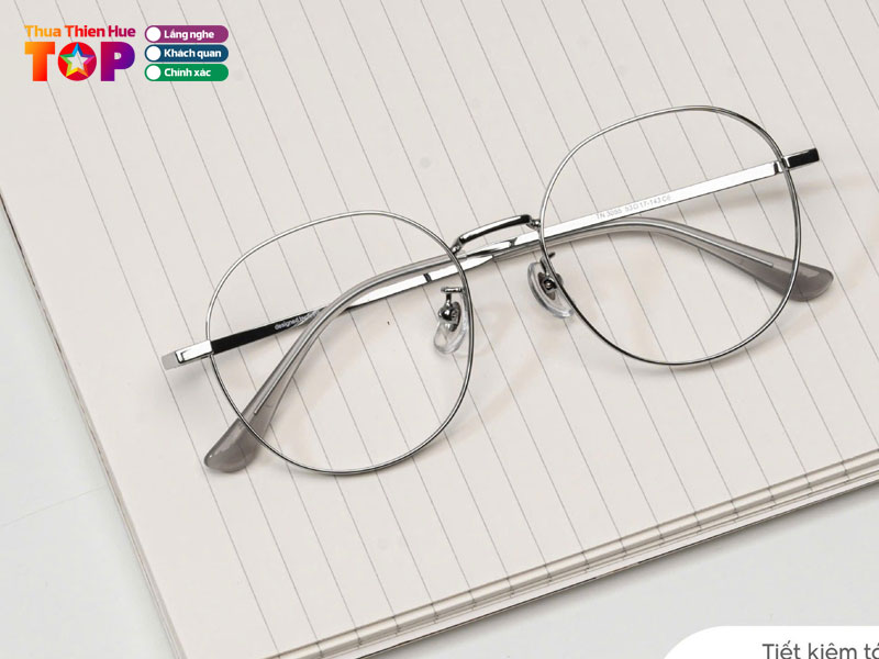 Kinh-mat-anna-huetoplist