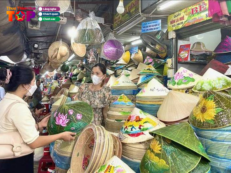 Nhung-trai-nghiem-thu-vi-tai-cho-dong-ba-huetoplist