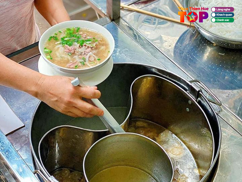 Quan-pho-tuan-huetoplist