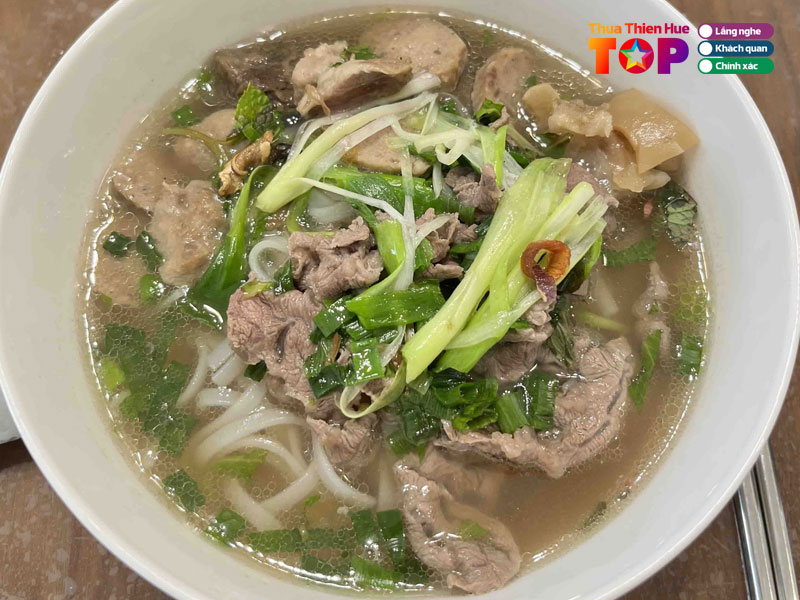 Quan-pho-vinh-huetoplist