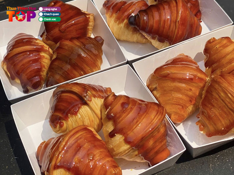 Rauhouse-sweetcake-huetoplist