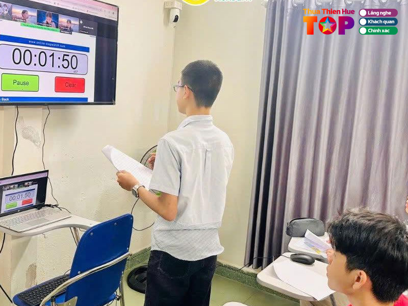 Trung-tam-haland-english-huetoplist