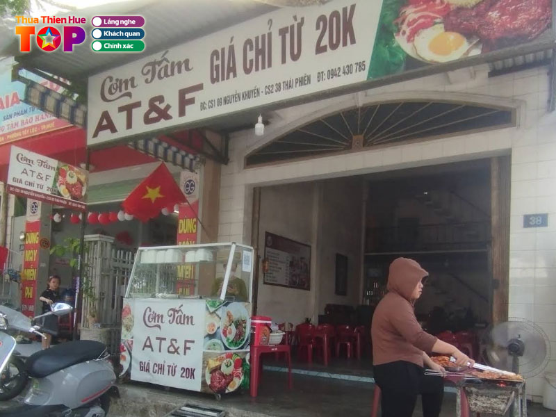 Com-tam-at-f-huetoplist