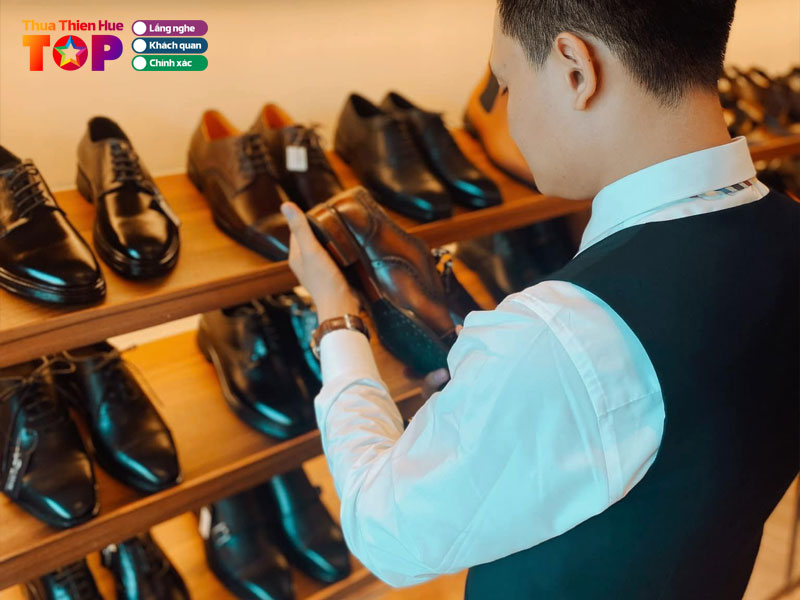 Holistic-shoemaker-huetoplist