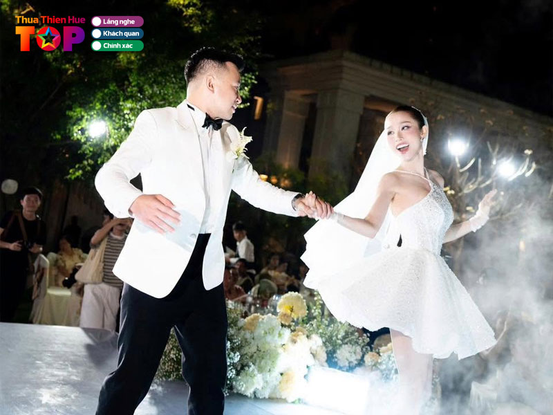 Adora-bridal-huetoplist