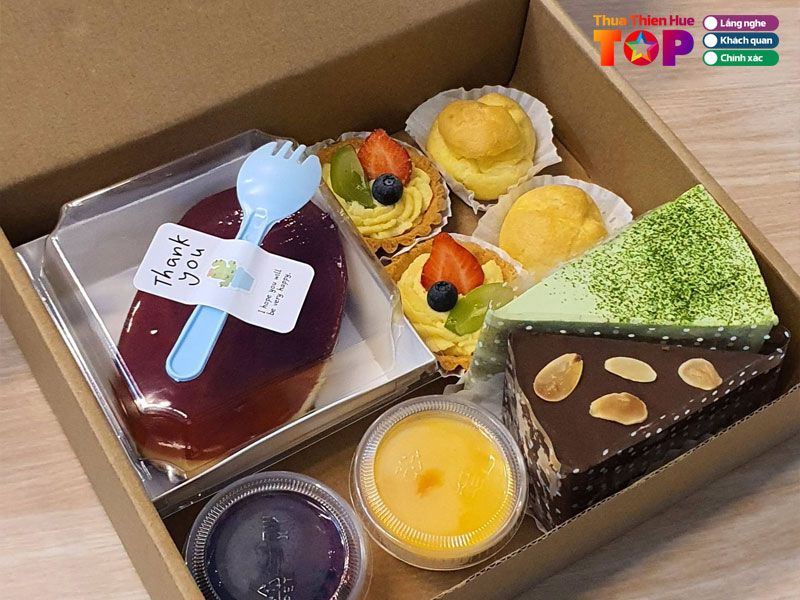 Bloom-cakes-huetoplist