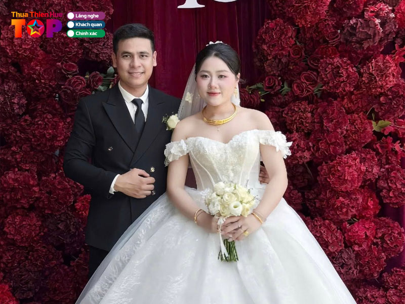 Joly-wedding-huetoplist